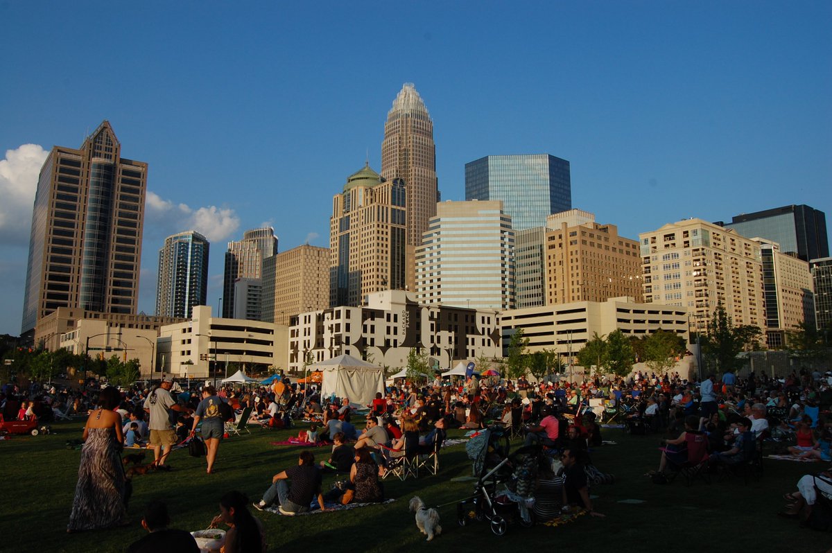 GoUptownCLT's tweet photo. Join the @CLTsymphony Friday in Romare Bearden Park for a free concert! Things kick off at 5:30, music at 8:15. https://t.co/B36XezIteQ