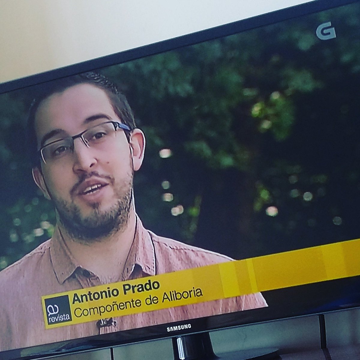 Mamá, saímos na tele! :)
Comeza a xira de presentación, mércores en Vigo e domingo Lugo.
crtvg.es/informativos/x…