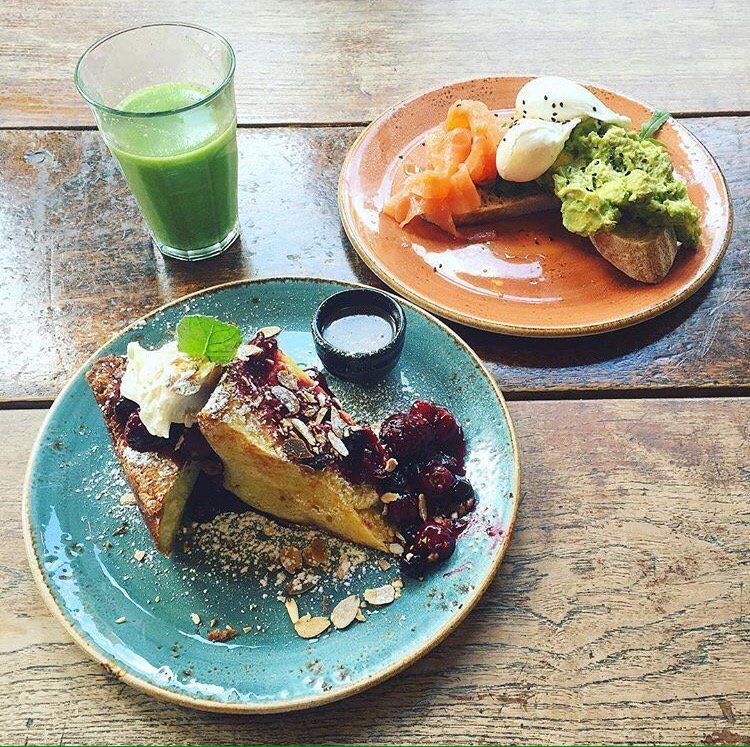 FederalCafeBar's tweet photo. Healthy options πΌ and the not so healthy π (but oh so tasty!!) #WeekendsAtFeds https://t.co/yFuuv1GDxK