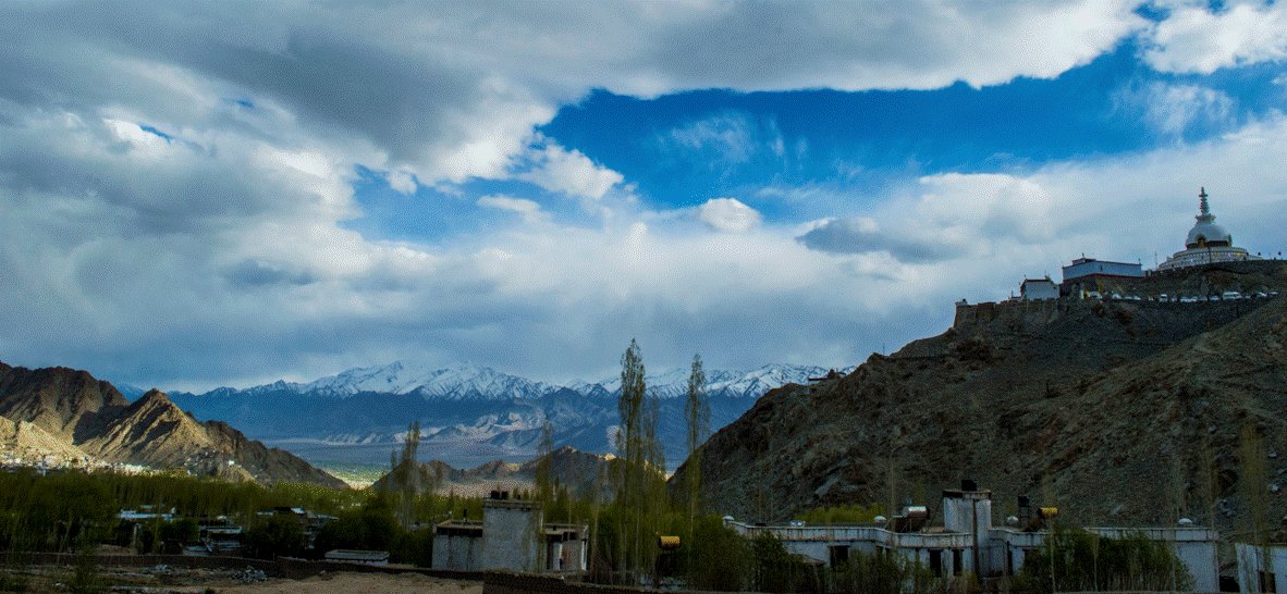 tripigator's tweet photo. Spend this summer a little differently by volunteering in Ladakh
https://t.co/QSWPe7Bp6D
#ladakh #summerholidays https://t.co/RWgLqDtrOr
