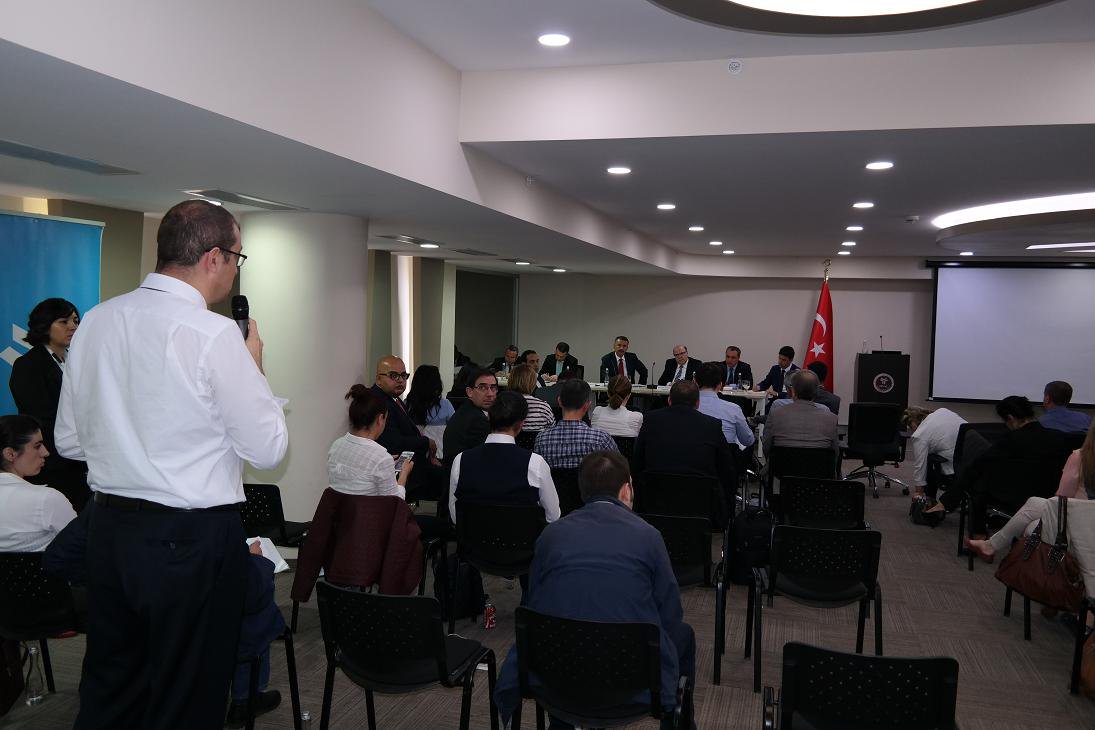 MYK Mesleki Yeterlilik Belgesi Zorunluluğu Değerlendirme Toplantısı Yapıldı. 
myk.gov.tr/index.php/tr/h…