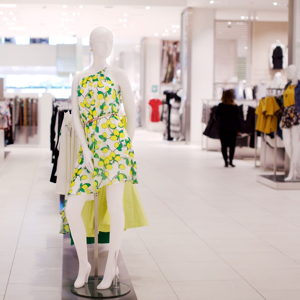 shopSQUAREONE's tweet photo. When life hands you lemons... you rock a cute dress like this from @SIMONS_eng. Now open & located near Entrance 8. https://t.co/Xj4jAZeixd