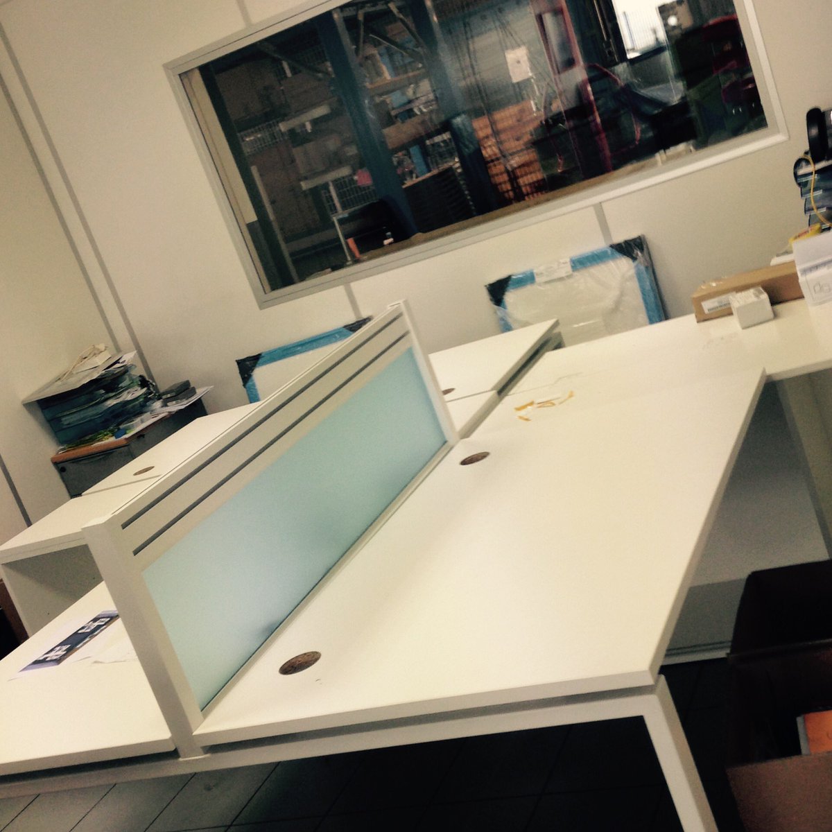 design_montage's tweet photo. Installation d'ensemble de bureau#eol pour #bureauvallee bayonne par #designmontage 64/40,gamme trèèès sympathique 📲 https://t.co/nx6Rau4aqH