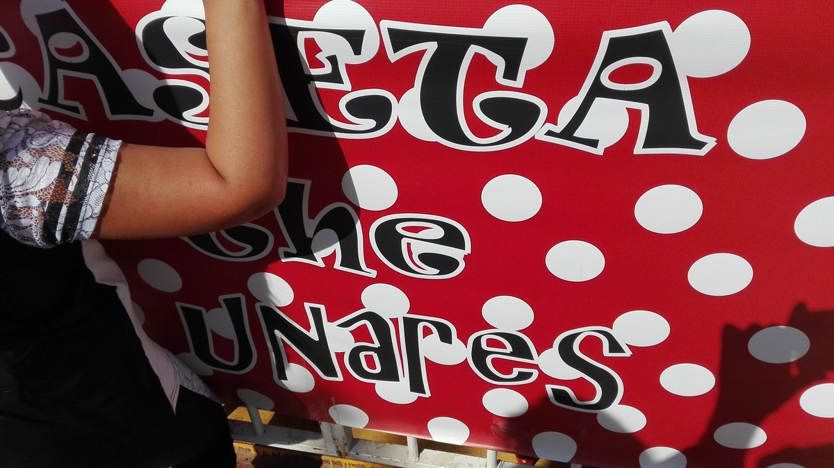 En nuestra #Feria tenemos casetas para todos los gustos, blancas, lisas, estampadas, de rallas y cómo no #DeLunares