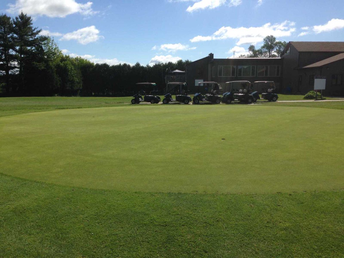 Bomag78's tweet photo. @soersy18 keeps dialing in @walkertongcc don't forget to sign up for Men's Night this week #fillsupfast https://t.co/TAHjFNcg9n