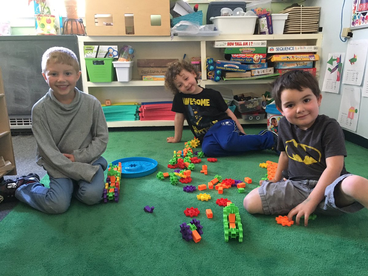 mrscorcoran39's tweet photo. We've got some great engineers in #prek! #oobschools #Stemrocks https://t.co/8cCF1eGIW6