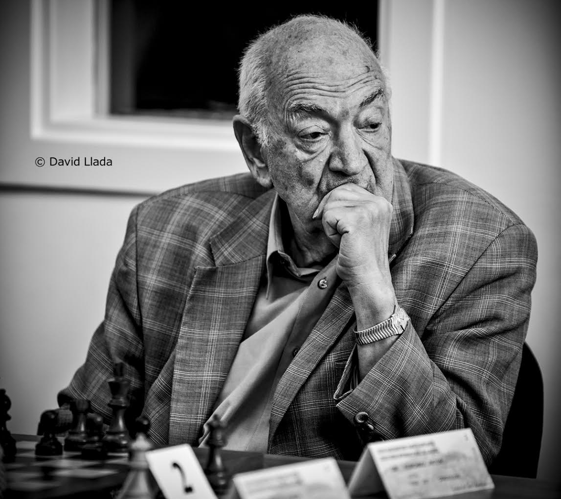 chess24com's tweet photo. RIP Viktor Korchnoi (1931-2016) - @chess_news report he passed away an hour ago in Wohlen, Switzerland https://t.co/FQUPEwIC6u
