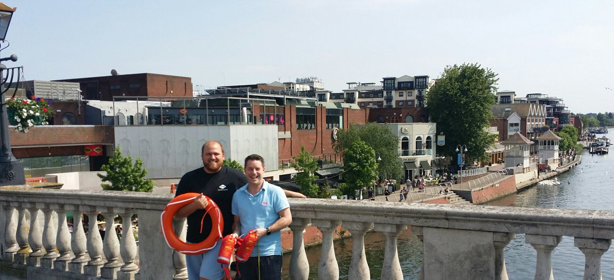 Staff from <a href="/ViperKingston/">Viper Rooms Kingston</a> help rescue a lady from the river on Sunday morning... 

More: facebook.com/mpskingston