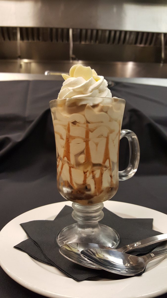 7MGrill's tweet photo. Our take on RB float. RB mousse with granola crumble, butterscotch, chocolate sauce, white chocolate &amp; whipped cream https://t.co/T4hWJTVC4r