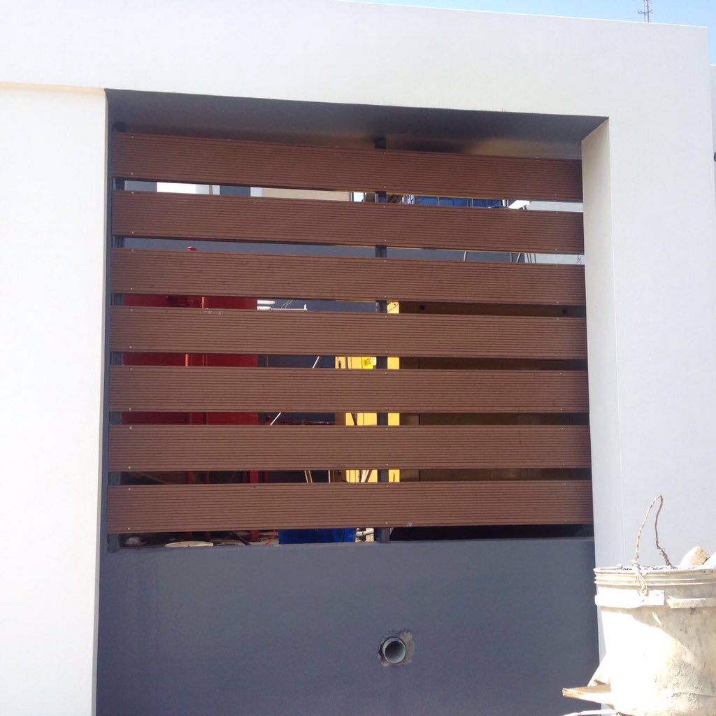 aklolu's tweet photo. wnm's #compositesolutions all over the place #woodplasticcomposite deck & cladding. Pretty, I must say! https://t.co/OZnR4JlslC