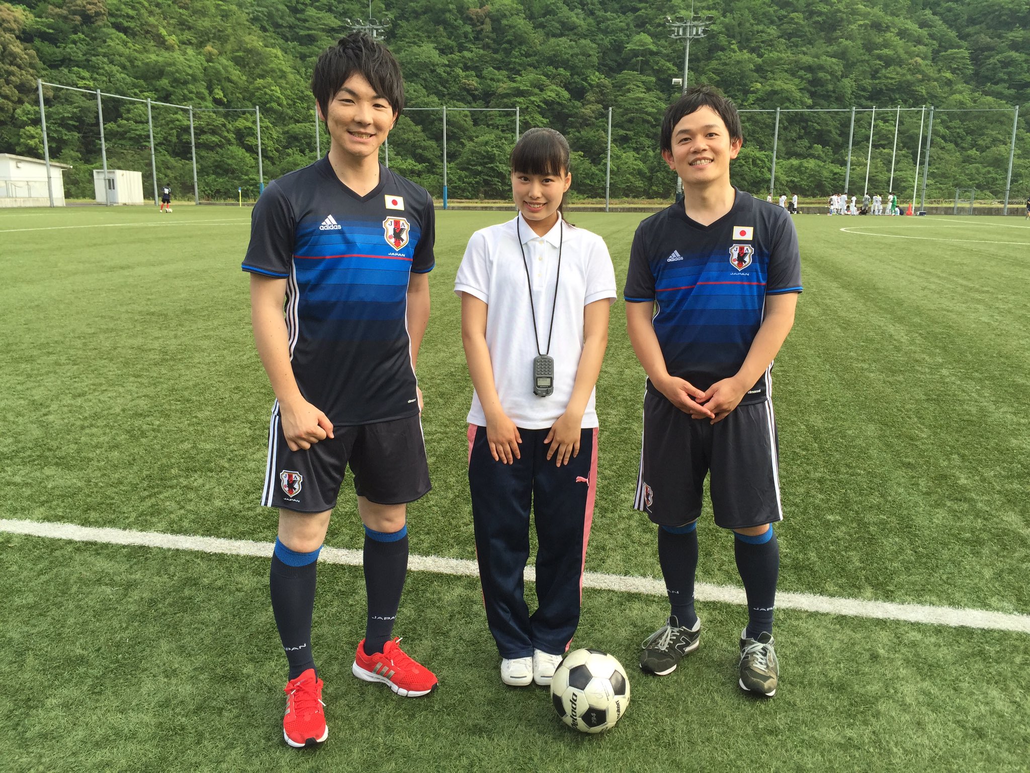 Yabビープくん いよいよ今夜7時 キリンカップサッカー 決勝 日本対ボスニア ヘルツェゴビナ 戦 10時55分 18時55分からの ぷちyab でも盛り上げます 山口活性学園のレナちゃん Yab 八谷英樹 Amp 楢﨑瑞アナ 川北円佳アナも応援しています
