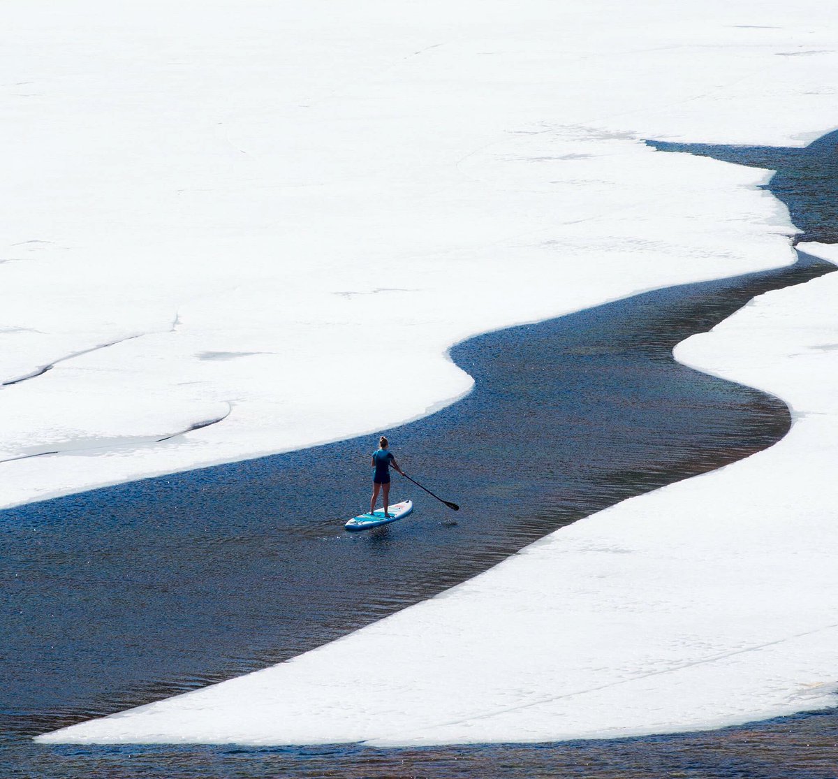 Norway is getting warmer, but the bathing season isnt quite there yet.... 😉

#standuppaddle #sup <a href="/RedPaddleCo/">Red Paddle Co</a>