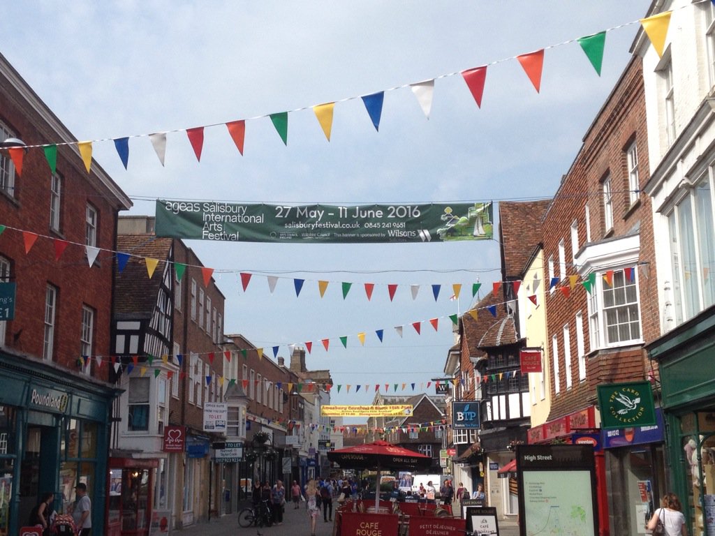 rbin_peters's tweet photo. FINALLY arrived @AgeasSalisFest Blue skies &amp; festival buzz in the air. Looking forward to #AFoldedPath this eve https://t.co/ZmnvU3vnoy
