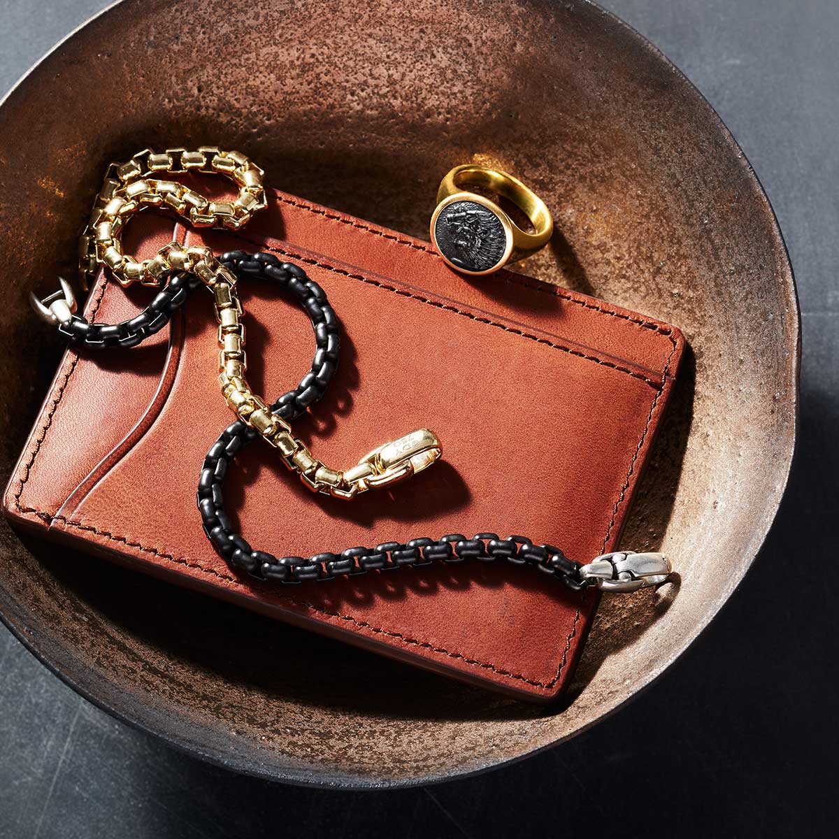 DavidYurman's tweet photo. Links of love for dad. #DavidYurman #FathersDay #ChainCollection #PetrvsCollection https://t.co/iyZBmOVlgh https://t.co/BcHR7NdEIP