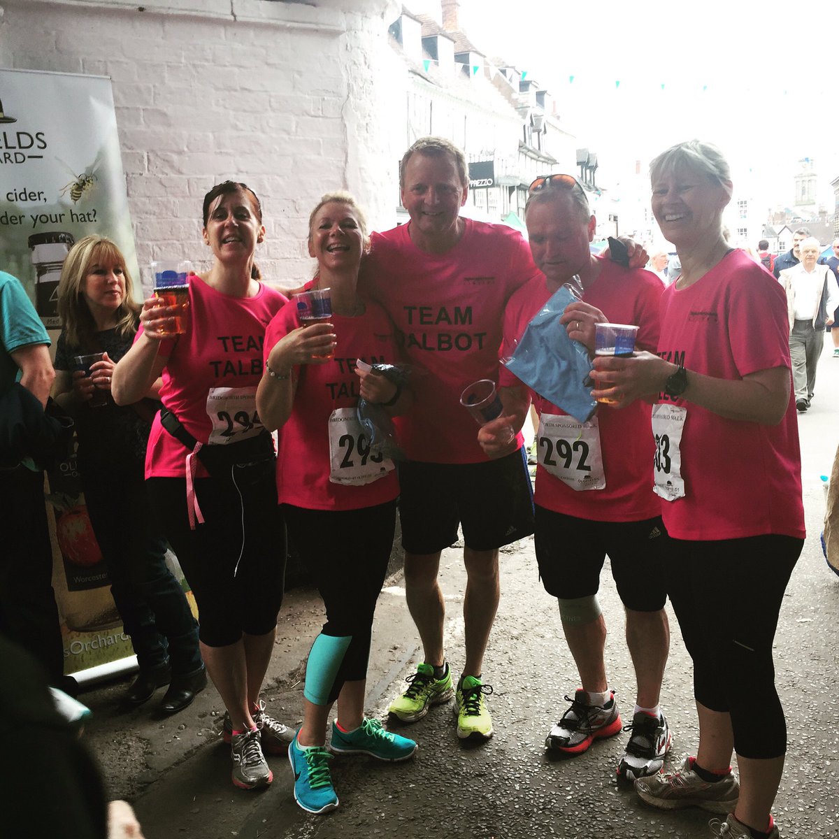 karencashy's tweet photo. @WhatsWhatmagz too late for the comp, but this was my favourite part of the walk!! #bridgnorthwalk #oldfieldscider https://t.co/v3vGiwIo5r