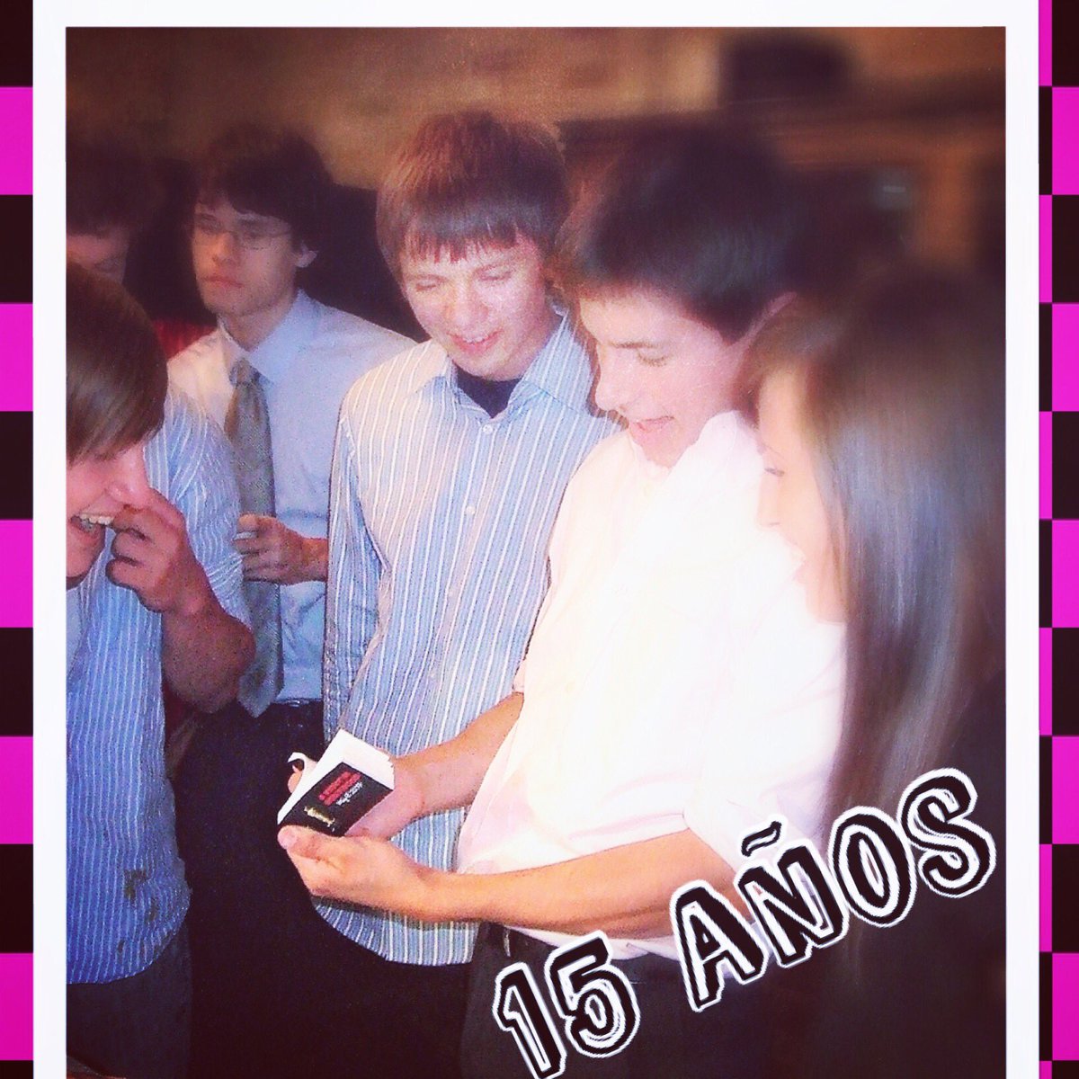 FotomotionMex's tweet photo. #15años #cumplaños #recuerdo #fiesta #fotomotion #compañeros #escuela #diversion #hojea #libroanimado #accion https://t.co/Sns61ZDN1J