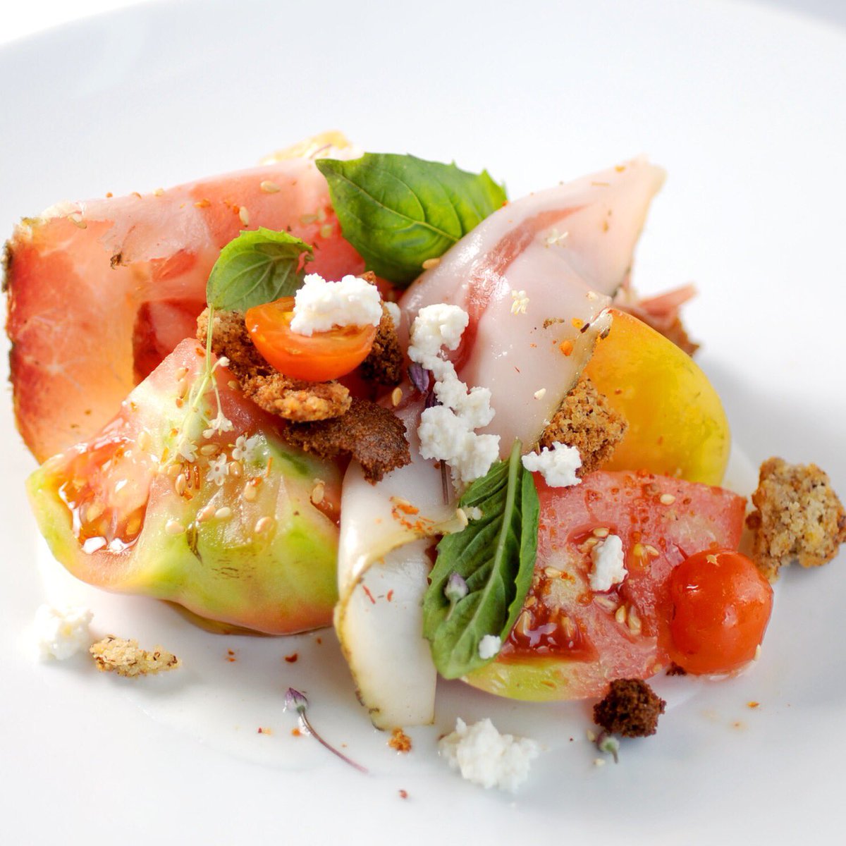 Maters and Ham shot by @PaulStephenSN at @MannaWilmington Thursday pop up.. #saltcuresham
