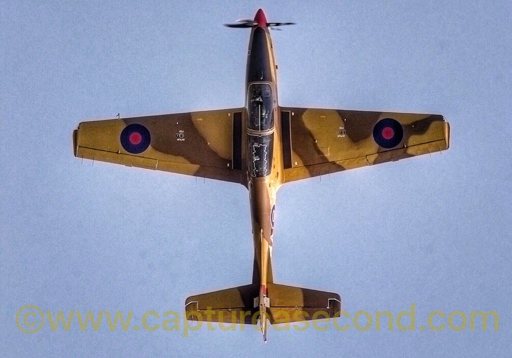 captureasecond's tweet photo. Vertical Tucano - I loved my 2 years spent with these beauties! #Tucano #RAF #CFS #1fts #TANS #captureasecond https://t.co/4G61rjwaVm