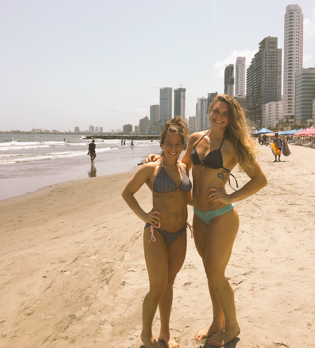 mattie_rogers's tweet photo. "I look like a freaking Amazonian next to you" #48vs69 https://t.co/24RfCBE7wO