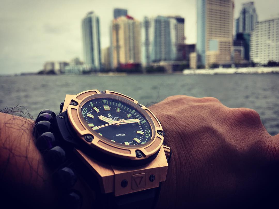 cmediafilmsmx's tweet photo. Hora de volar! México #CMediaFilms #MIAFW2016 #AntonioBanderas #FashionWeek2016 #Hublot #Billionaire https://t.co/BXLBu2Y8ut