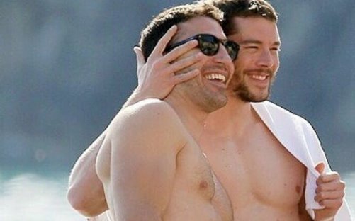 Sense8_Fas's tweet photo. É muito amor https://t.co/eIcyulmmff