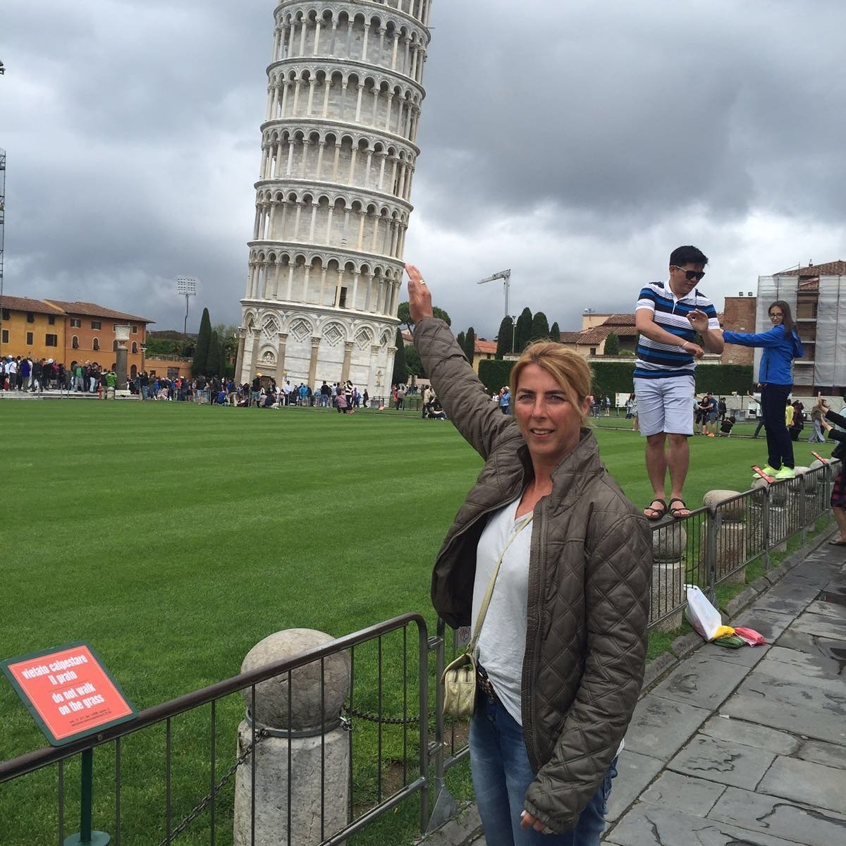 siko1970's tweet photo. Kon het weer niet laten😶
#pisa #torenduwen #voordezoveelstekeer https://t.co/e6XnVMYJlq