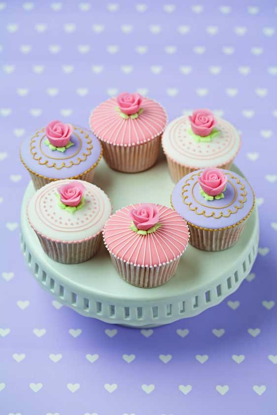 MyCakeDecoSA's tweet photo. Which has been your favourite #recipe from the #CakeDecorating series to date? Share your answers below. https://t.co/7otQqVXrtR