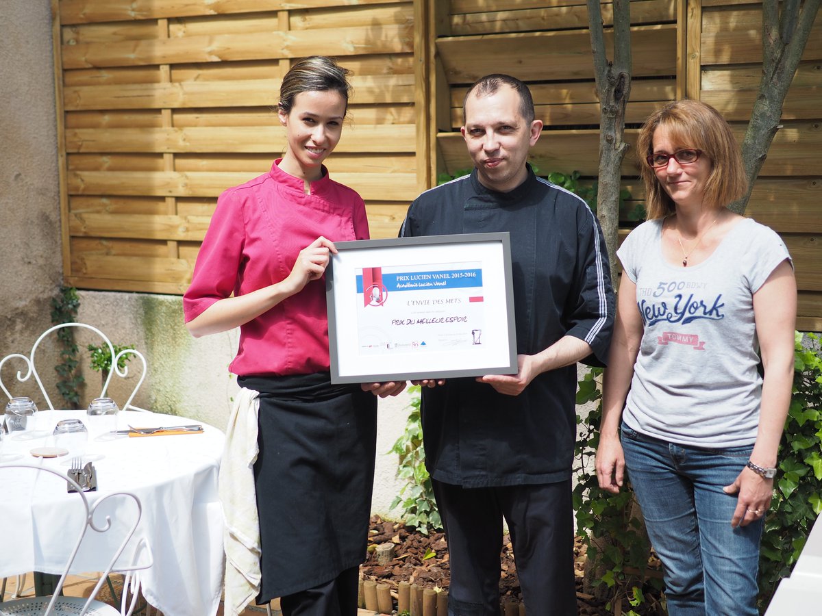 Pour son anniversaire, le restaurant L'Envie des mets a reçu un beau cadeau voixdumidilauragais.fr/pour-son-anniv…