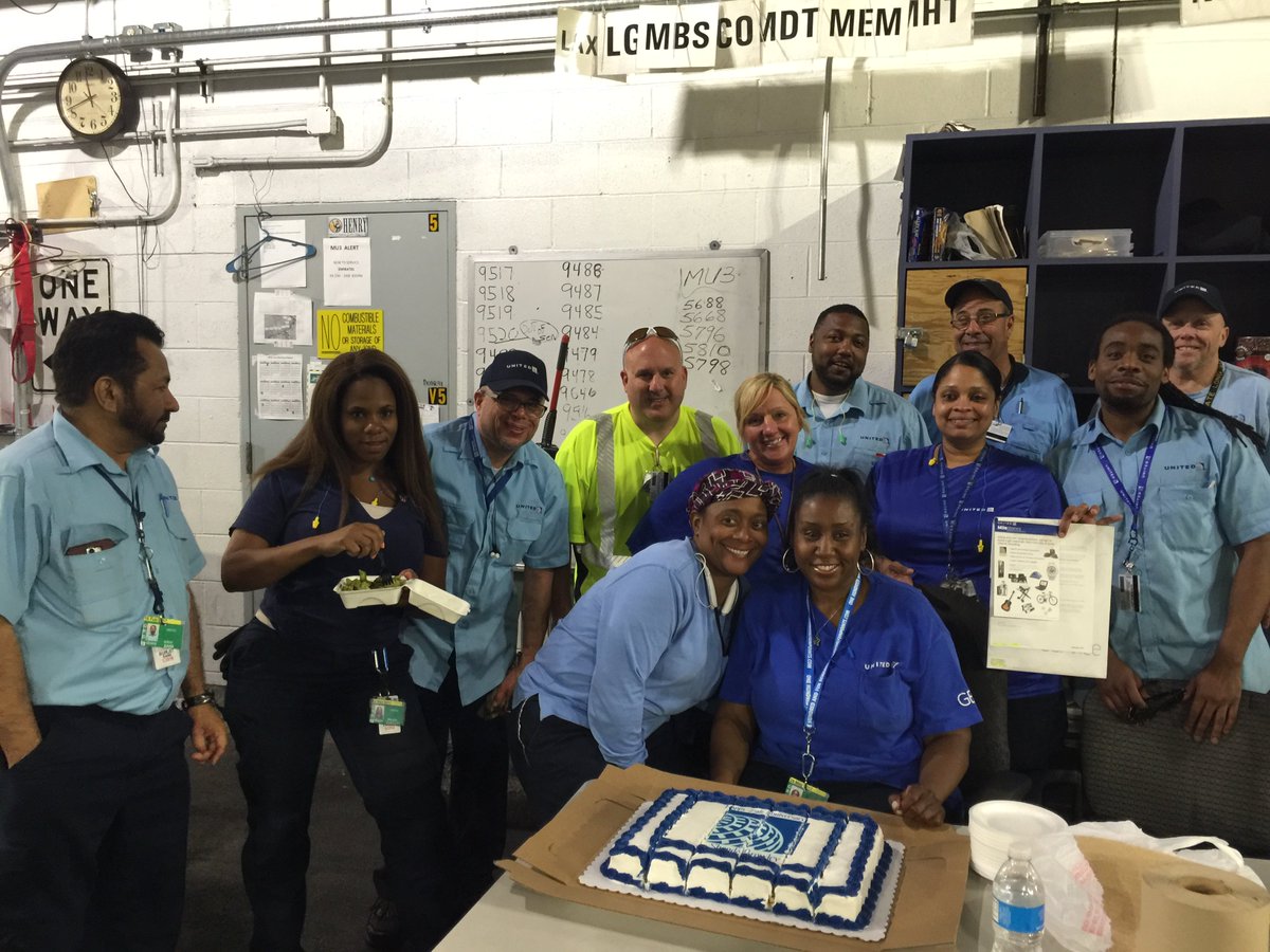 Celebrating Shonda Browley's 25 year Anniversary with United Airlines at ORD! @weareunited