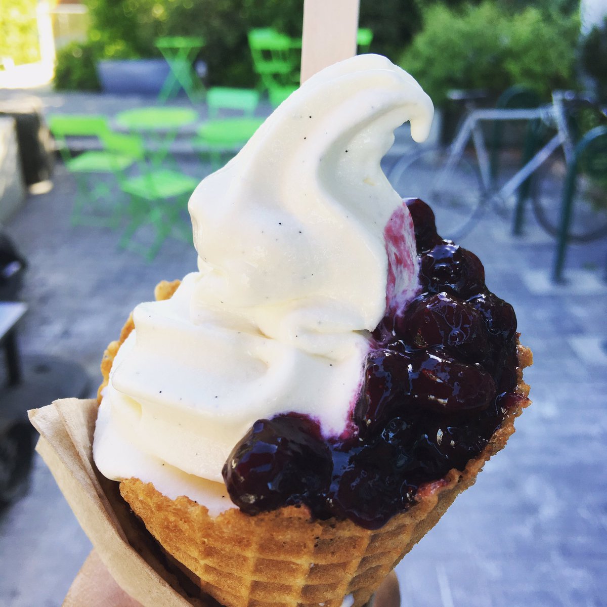 EatingInVan's tweet image. House-made organic ice cream and waffle cones🍦 instagram.com/p/BGUkNGEKoV2/ @agriusbyfolepi #yyj