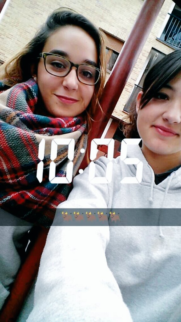 Luuur_sm's tweet photo. Eras, eres y serás la suerte de mi vida. Felices 17 a una de mis mejores. Porque sigamos compartiendo momentos💜 tkkk https://t.co/5AjStXFpL8