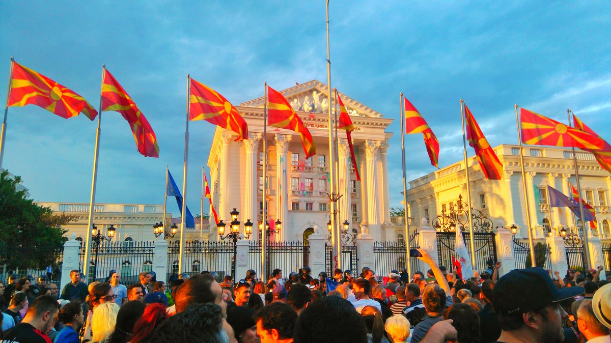 Огреа сонце на #протестирам... случајно? не верувам...