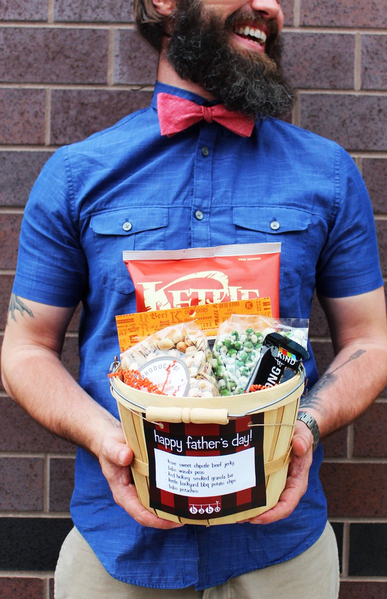 Give dad a "Dad Basket" this #FathersDay &amp; instantly become the #FavoriteChild
<a href="/kettlebrand/">Kettle Brand Chips</a> <a href="/KraveJerky/">KRAVE Jerky</a> <a href="/KINDSnacks/">KIND Snacks</a>