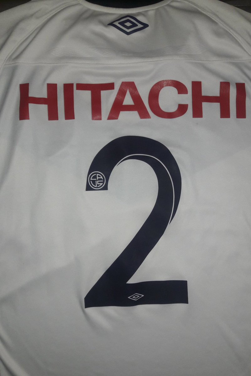 AgustinSileo's tweet photo. ATENCIÓN!
El martes 14/06 se va esta hermosa camiseta de Vélez del @tanonasuti. 
Seguime, hace RT y ya participas. https://t.co/17V3Wp9wXp