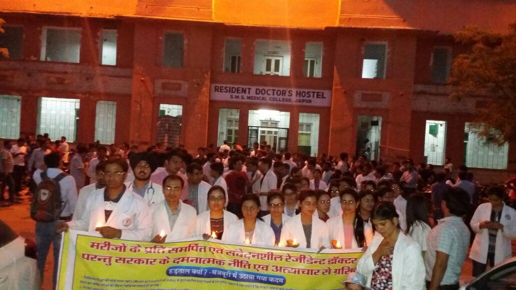 drmanish9799781's tweet photo. @PMOIndia 
@JPNadda 
@VasundharaBJP 
@aapian4life 
@AamAadmiParty 
@aajtak 
@ZeeNews 
#Injustice with doctors https://t.co/Wp43RcG1zt