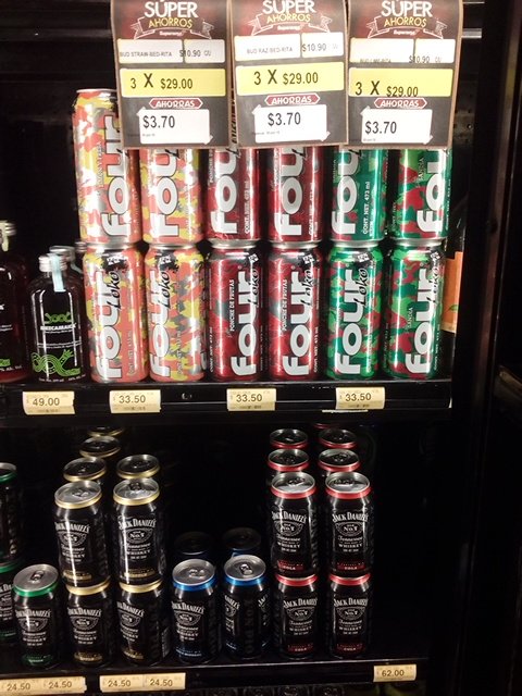 El texto de hoy es: #felizlunes #lune #fourloko #mexico #mx CDMX superama horacio