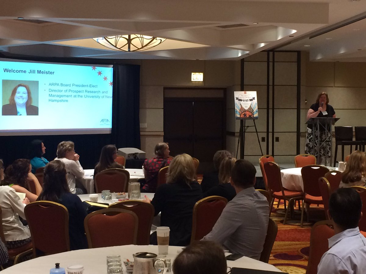 iWavePRO's tweet image. Our friend Jill Meister of @UofNH welcoming #aprapeeps at #archi16 #booth2