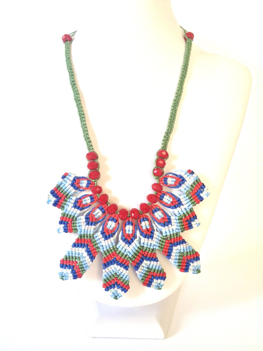 Morenamacrame's tweet image. Summer necklace, macrame #mandala #morenamacrame #etsyboho #esjewelry Italy etsy.me/1VgWkVC