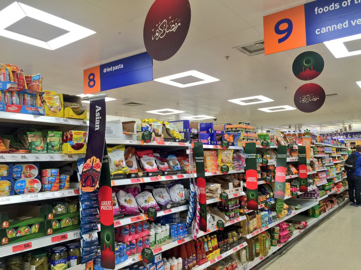 𝖸𝗈 𝖮𝗄𝖺𝖽𝖺 𝖧𝗈𝗐𝖾𝗅𝗅𝗌 英スーパーsainsbury Sには明日から始まるラマダン用の食べ物がいっぱい並んでいた 豚ゼラチン未使用のハラル仕様ハリボー も 日没後のイフタール食ではいつも以上に食べまくるので ラマダン中は太るらしい 𝖸𝗈 𝖮𝗄𝖺𝖽𝖺 𝖧𝗈𝗐𝖾𝗅𝗅𝗌 英スーパーsainsbury Sには明日から始まるラマダン用の食べ物がいっぱい並んでいた 豚ゼラチン未使用のハラル仕様ハリボー も 日没後のイフタール食ではいつも以上に食べまくるので ラマダン中は太るらしい