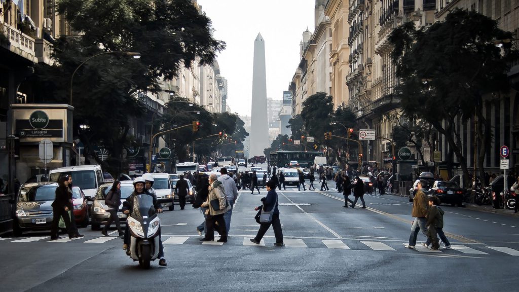 rooneyshotel's tweet photo. Buenos Aires para brasileiros https://t.co/BBnk7zBCyK https://t.co/HugWKwcVb1