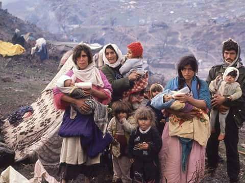ROJ___HAT's tweet photo. Nereye gidiyorsun diye sorma yavrum, kendime, ülkeme, düşlerime, yüreğime mülteciyim https://t.co/fDb1c5b0In