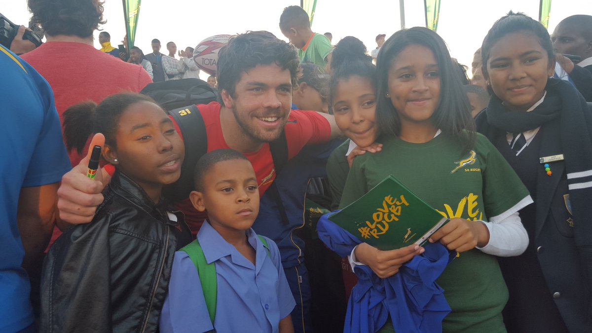 Springboks's tweet photo. Awesome turnout &amp; fantastic support for the @Springboks earlier on Monday at the Belhar training session #LoveRugby https://t.co/dkgDfiQk1X