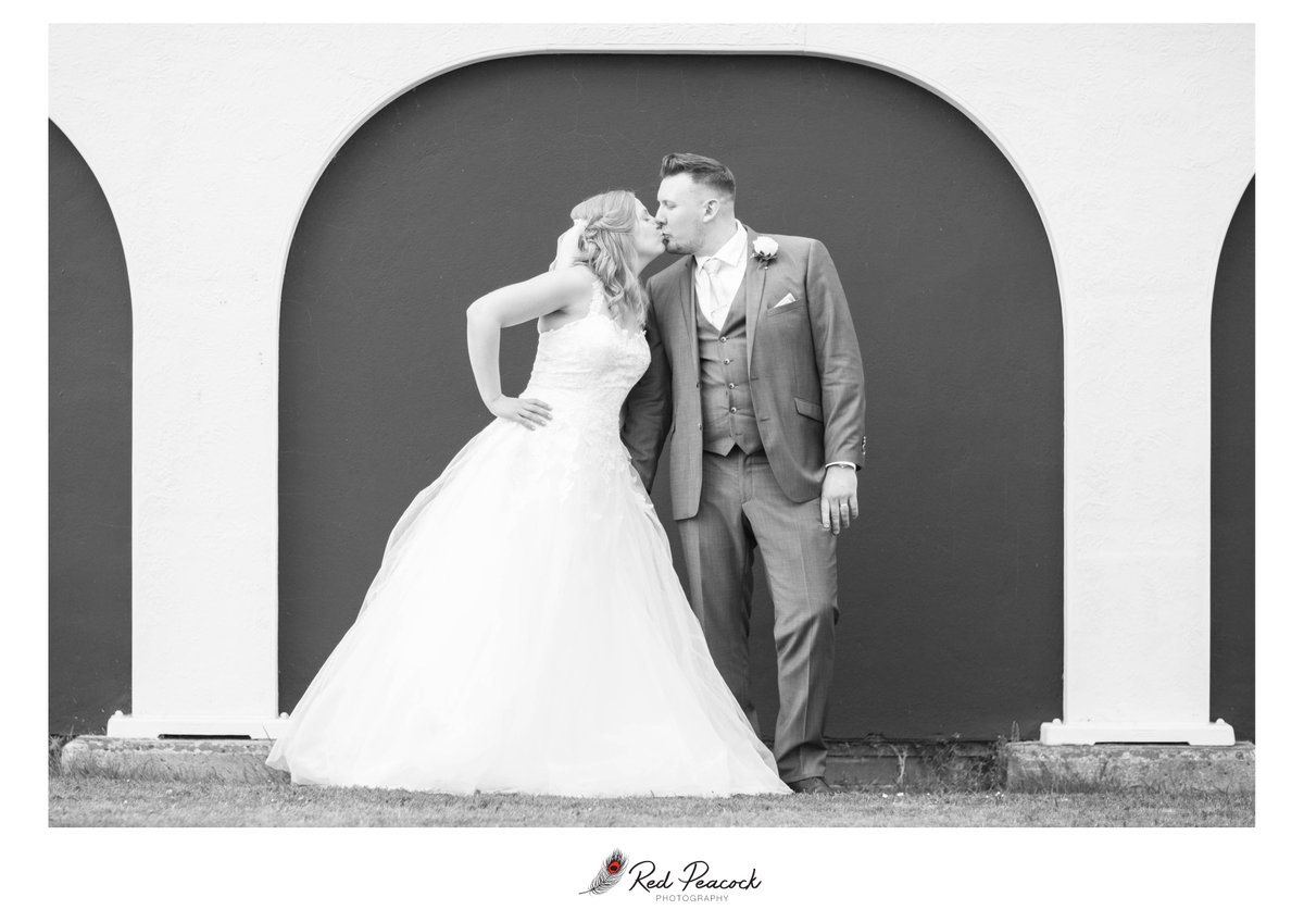 redpeacock85's tweet photo. Goregeous Summer Wedding @YeOldePlough 
https://t.co/a7Og5nCU09 https://t.co/xBfELHwxzp