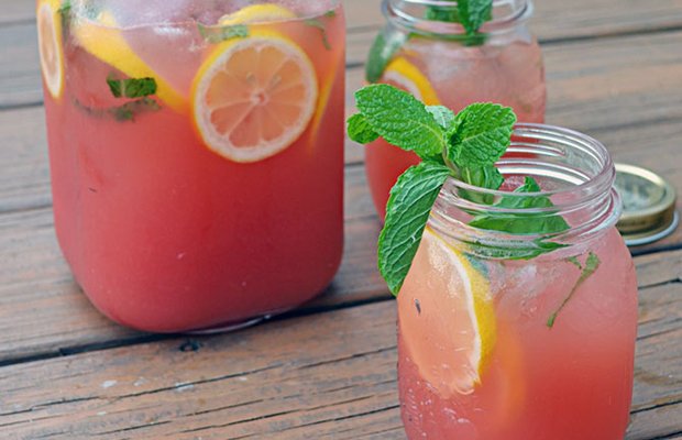 HerbNZest's tweet photo. What's your fave #summer beverage? (Check out these #tasty #warermelon chillers).
#HerbnZest #Recipes #Summertime https://t.co/5ZSM7NBRFF
