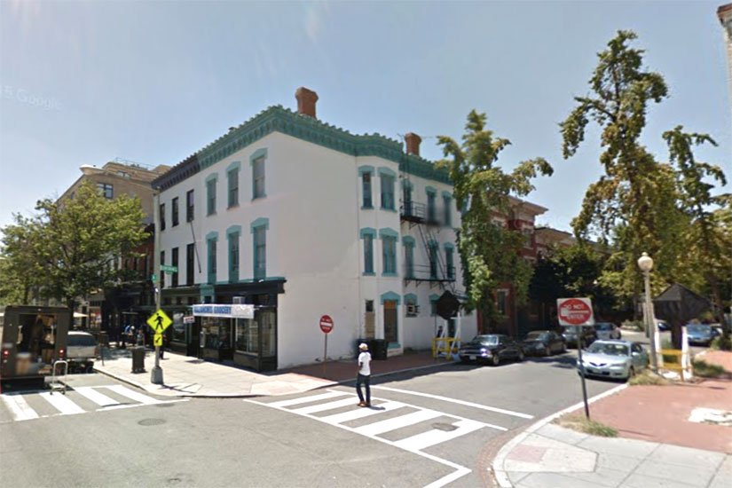 WSHnowDC's tweet photo. Crime roundup: Woman dares Logan Circle purse snatcher to shoot, tries to keep bag from him https://t.co/ngXN6CShfB https://t.co/VtquOSew55