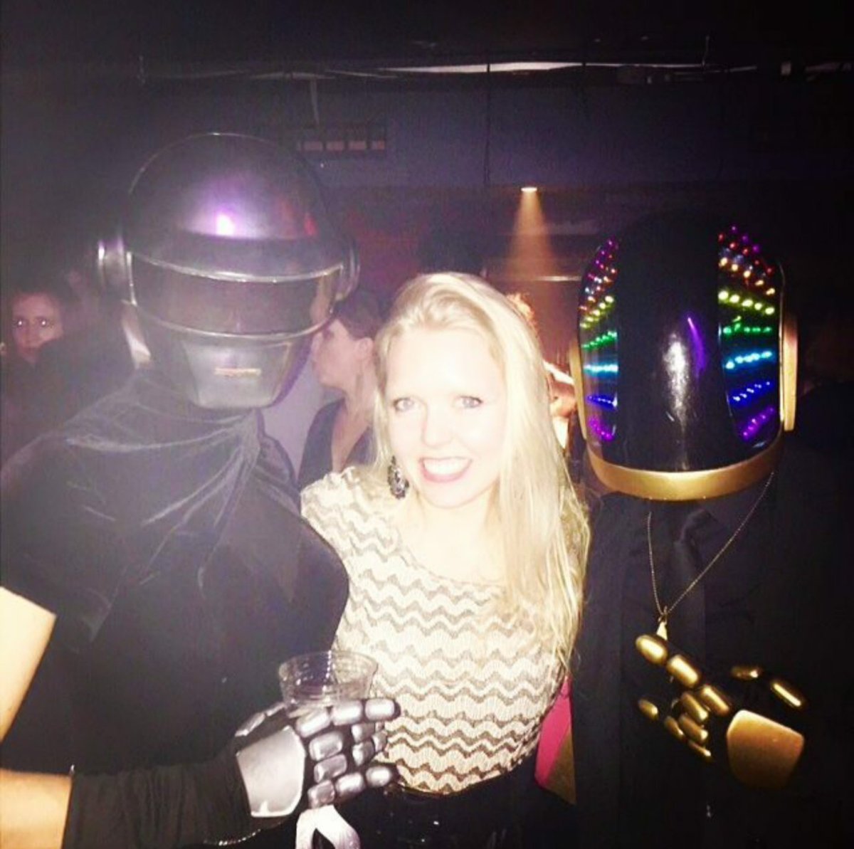 daftfunkee's tweet photo. @TheMcKittrick @sleepnomorenyc @daftpunk @oficailDaftpunk #masquerade #nyc #cosplay #2016 #newyear #party #dj #dance https://t.co/p9UxndzV3b