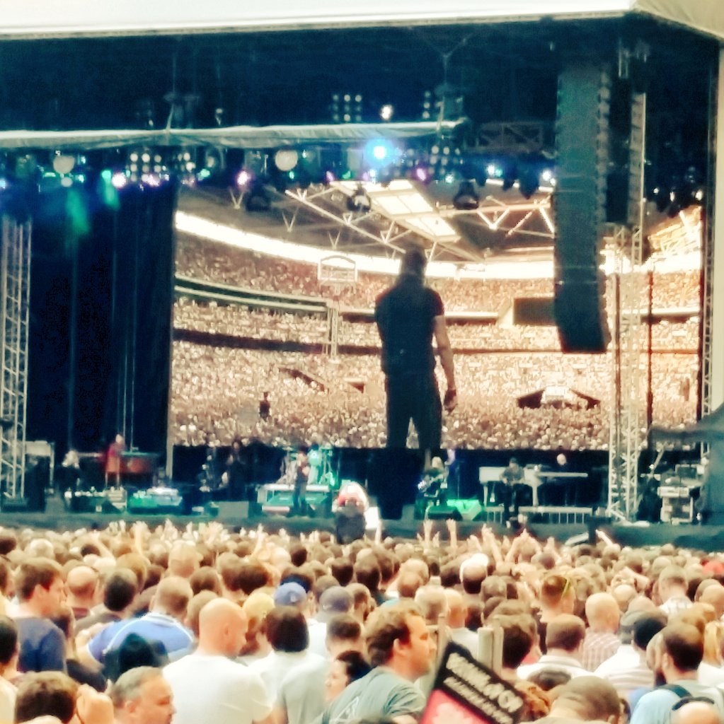 Amazing party at #Wembley yesterday for The Boss & Co! #BruceSpringsteen #estreetband