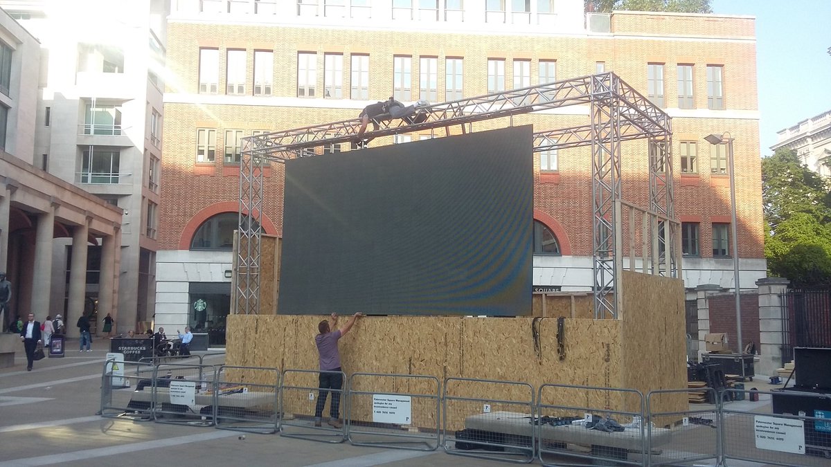 Been on site all day for the # big build #summerlive <a href="/CScreensLtd/">C-Screens</a> <a href="/p_sq/">Paternoster Square</a> looking good!