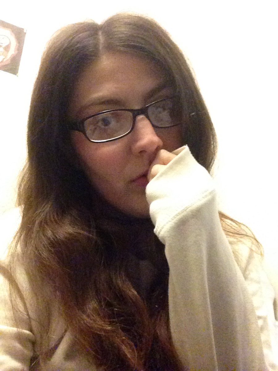 Springgirl_259's tweet photo. I'm a beautiful disaster 💚 #beautifulinmyownway #nomakeup https://t.co/UuKoW4CG65