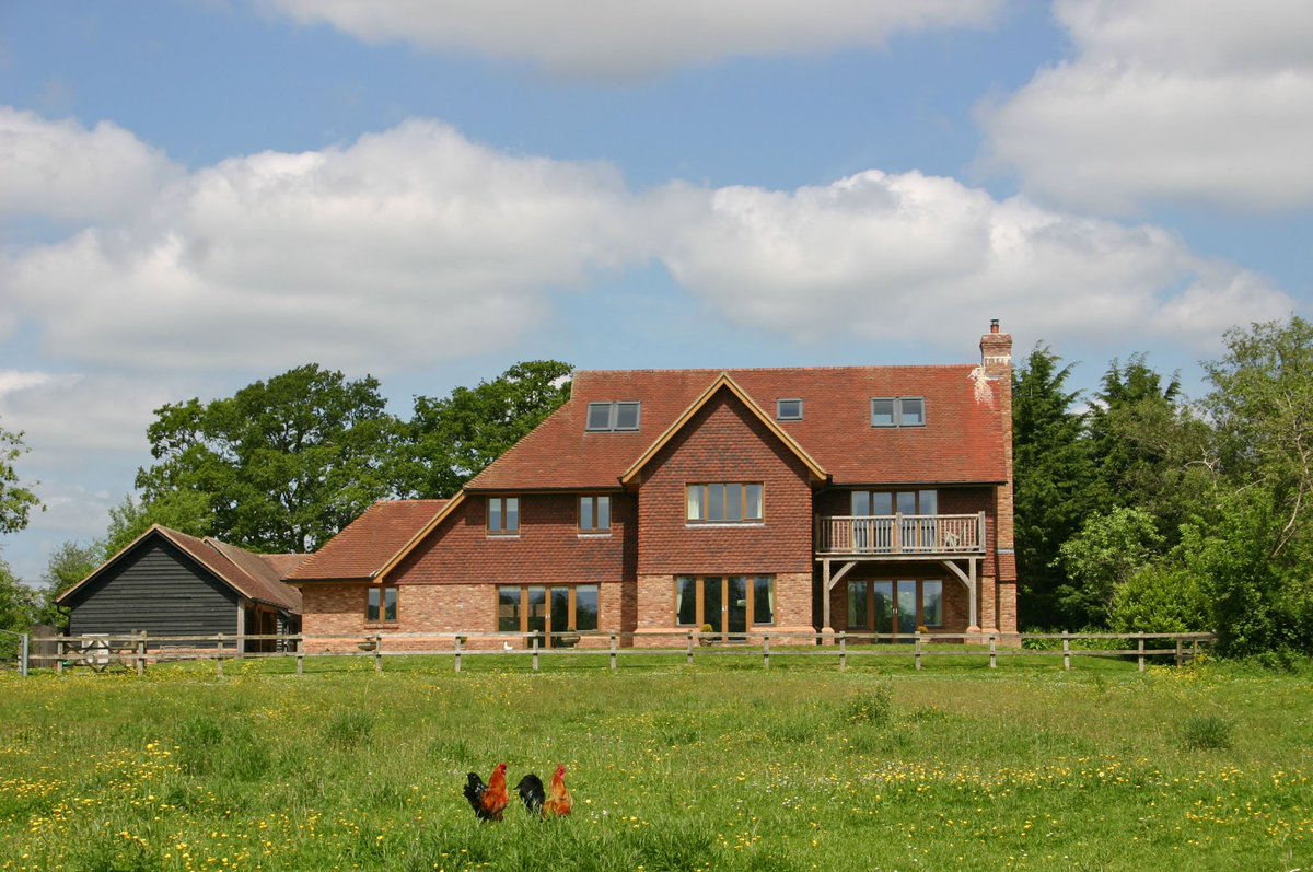 Zoopla's tweet photo. When can we move in?! #MondayMansion https://t.co/rwqmIjwN4y https://t.co/u4embMnlCo